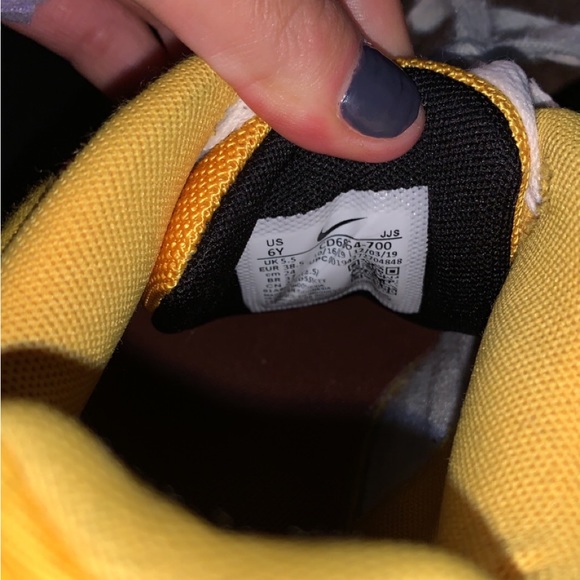 Air max 90 ‘SIMPSONS” - Picture 4 of 6
